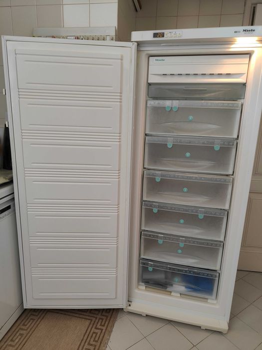 Miele Congelador No Frost 7462 SNH-1