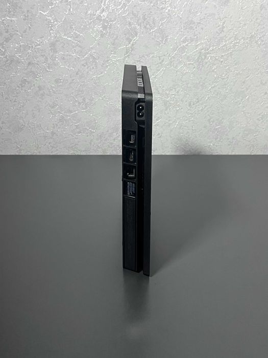 Sony PlayStation 4 Slim 500GB/1TB + оригінальний DualShock 4 | Обслужена
