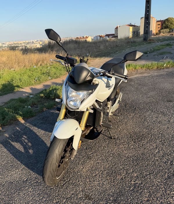 Motociclo honda hornet