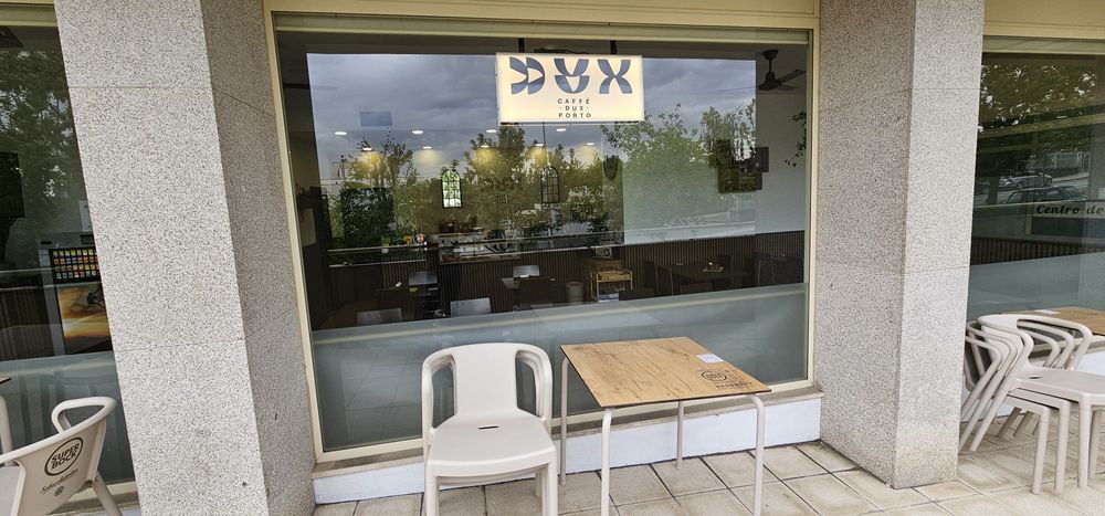 Trespasse Café em Frente à Faculdade – Maia