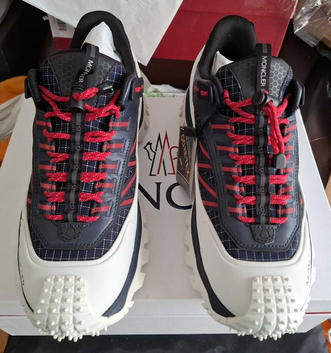 Sneakers novos branco/azul Moncler 40
