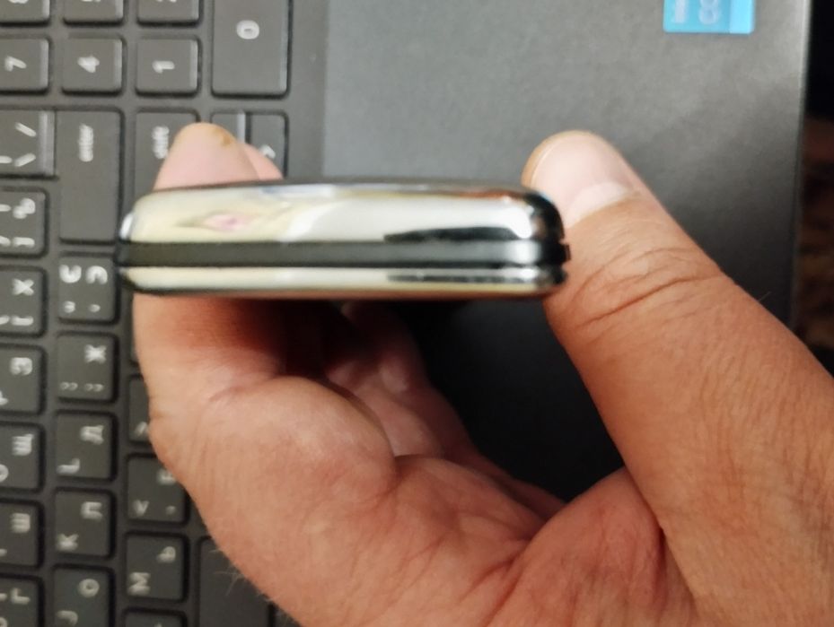 Nokia 6700 мобільний телефон