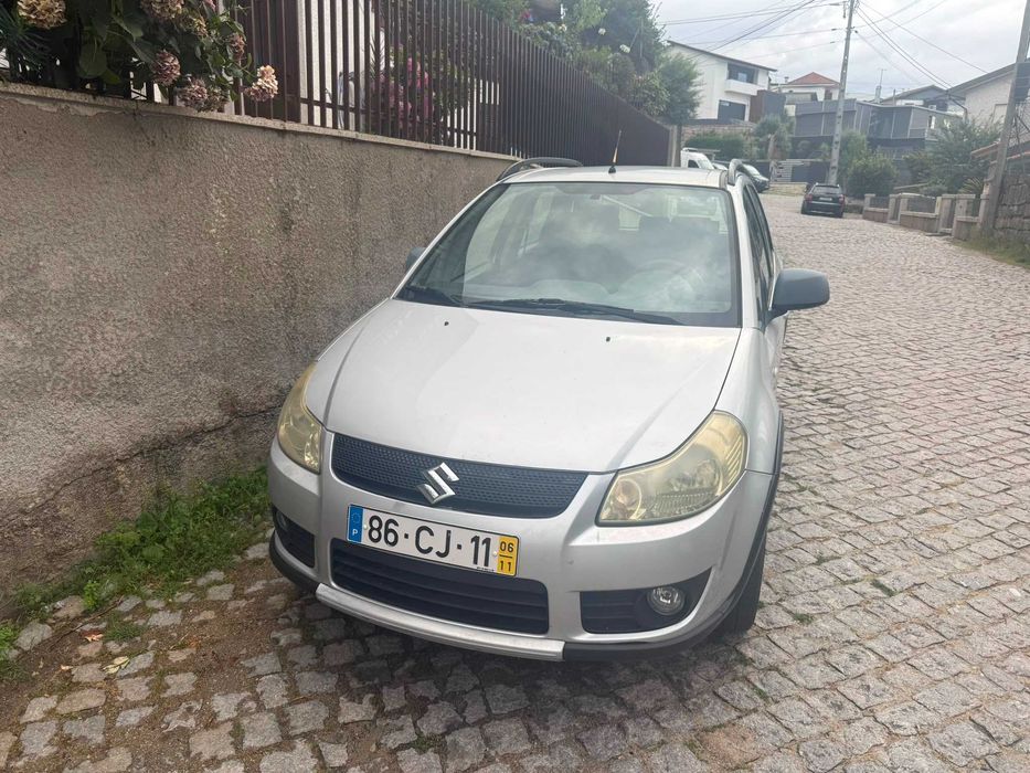 Suzuki SX4 em bom estado