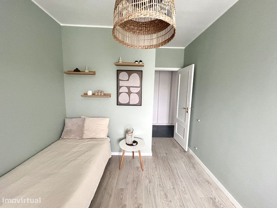 Apartamento T2 totalmente mobilado Paredes centro/estação