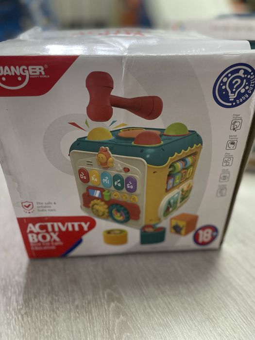 Розвиваючий сортер для діток