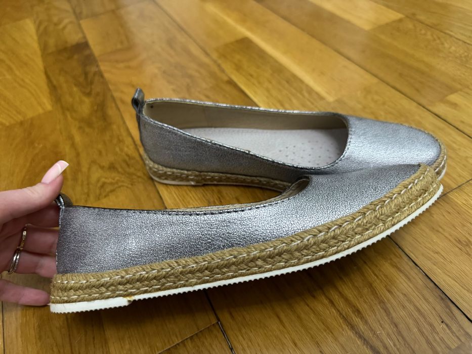 Srebrne espadryle ze skóry