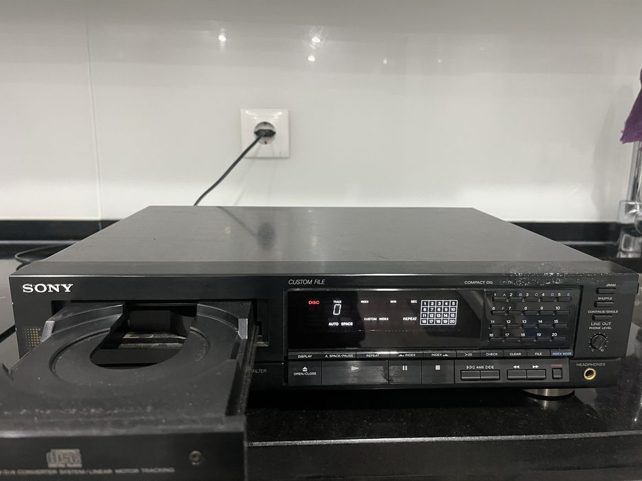 Leitor CD Sony 227ESD