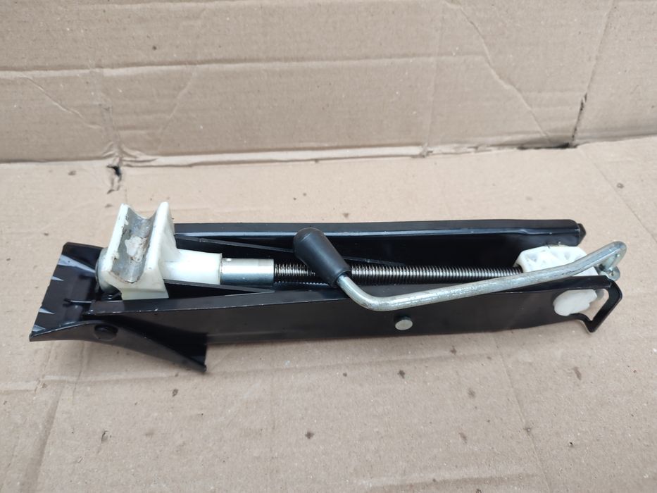 Домкрат Volkswagen polo V (2009–2017) Фольксваген Поло