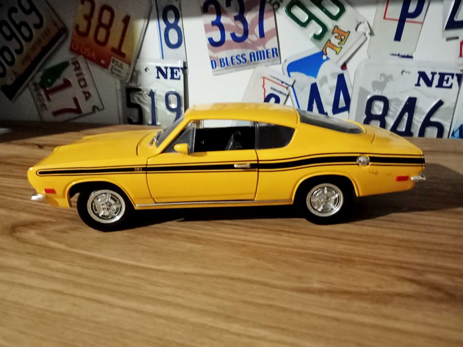 Plymouth barracuda 1/18