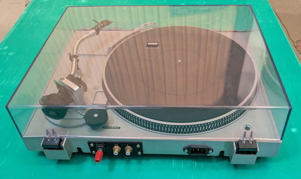 Giradiscos Technics SL-5200