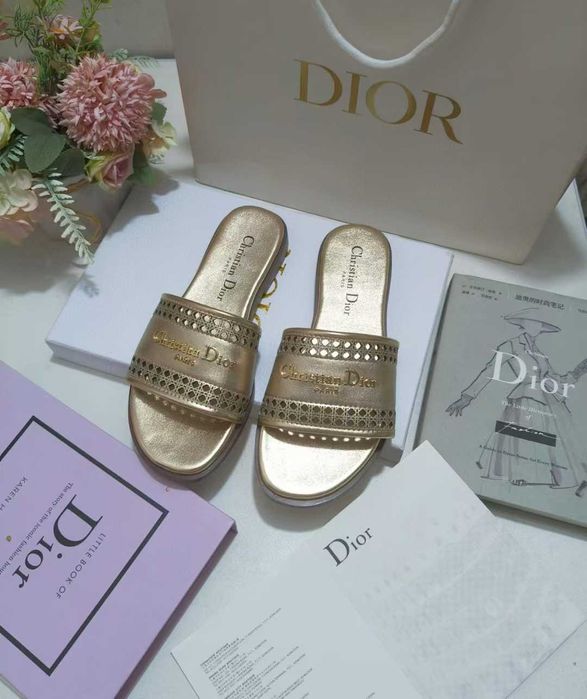 Buty, sandaly klapki, skora 060203