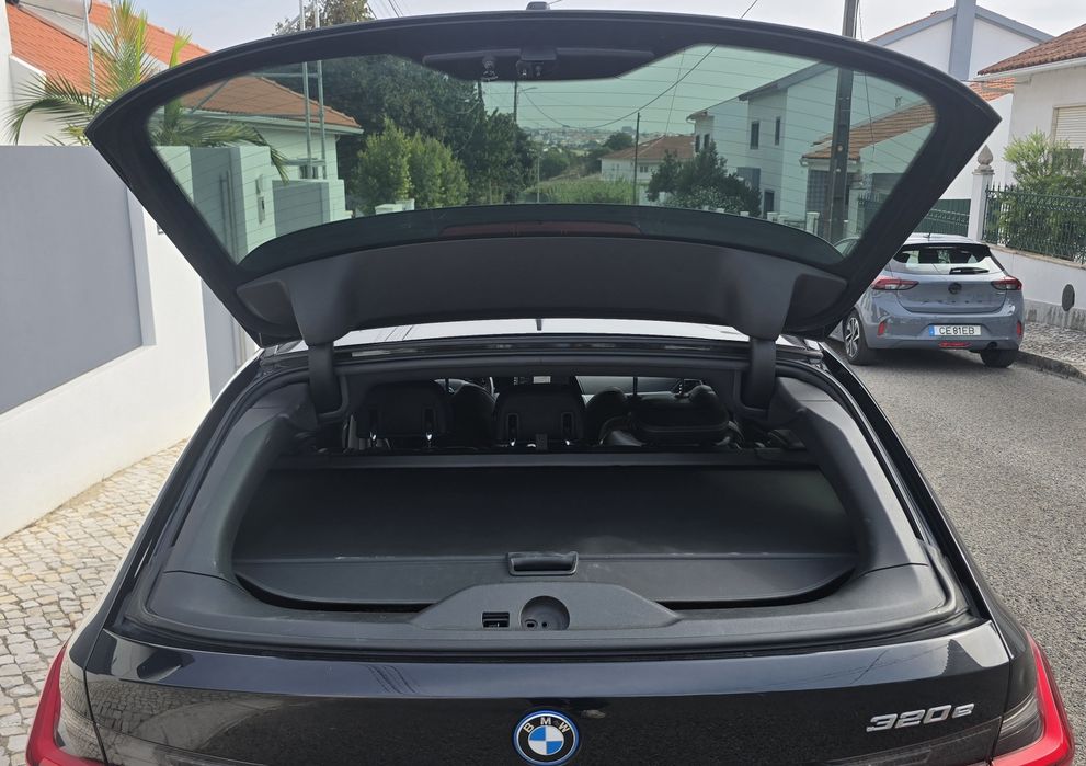 BMW320e Touring Corporate Edition Auto Plug-In