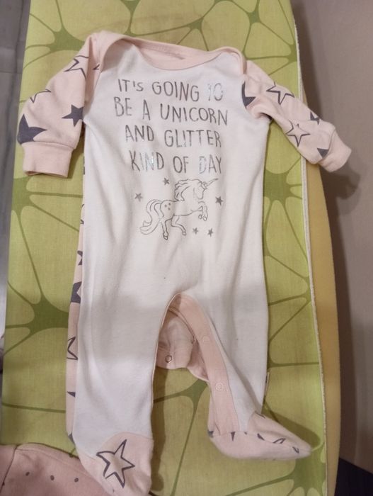 Śpiczne śpioszki dla dziewczynki rozmiar 62-68