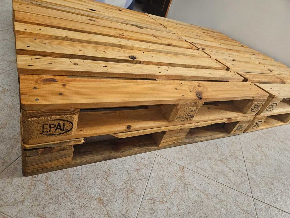 Paletes para interior / Cama de paletes