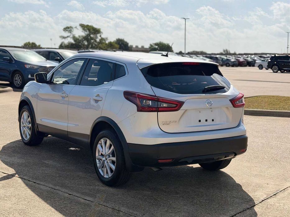 Nissan Rogue Sport SL      2022