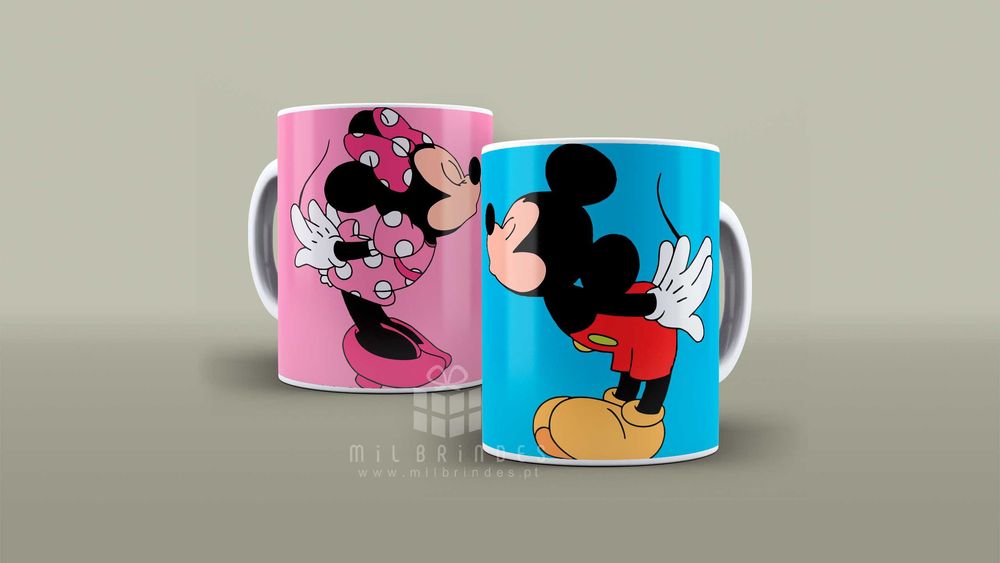 Canecas Mickey e Minnie dando beijo quando juntas 2