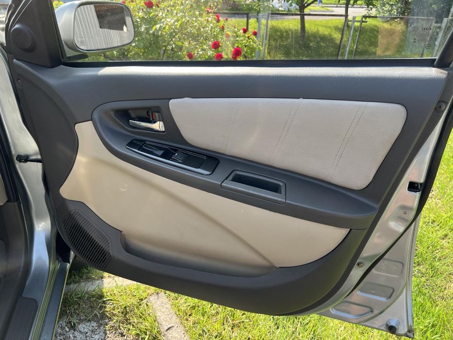 Здав машину в оренду недорого продам