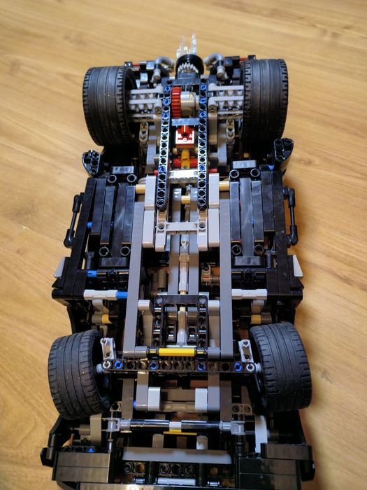 Lego technic колекція the batman модель betmobil 42127
