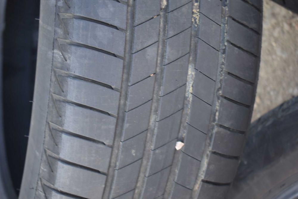 1X opona 225/55R19 BRIDGESTONE Turanza T005 19r. 6mm
