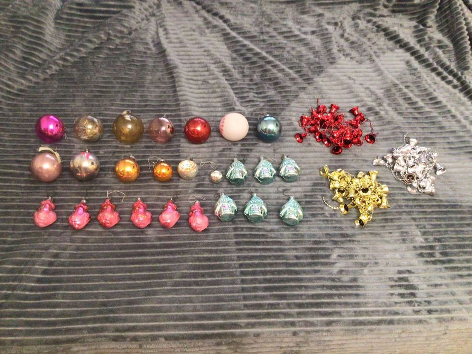 Срочно продам ёлочные игрушки, снегурочку,триногу ссср