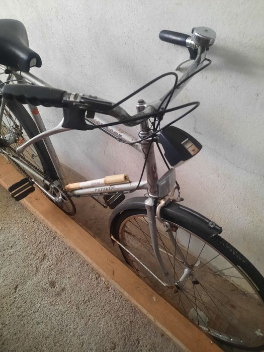 Bicicleta pasteleira antiga