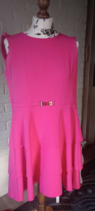 Sukienka różowa 34