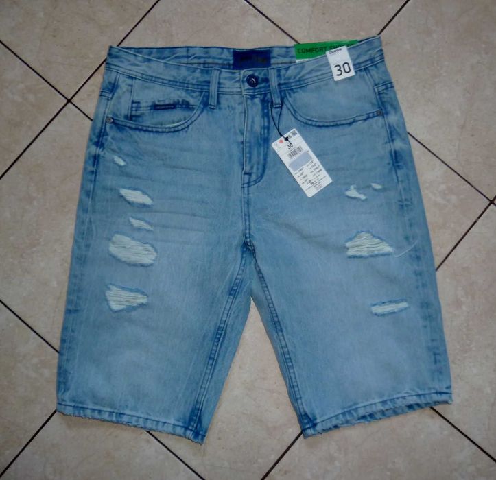 krótkie spodenki jeans poszarpane z dziurami, CRROP r. 30