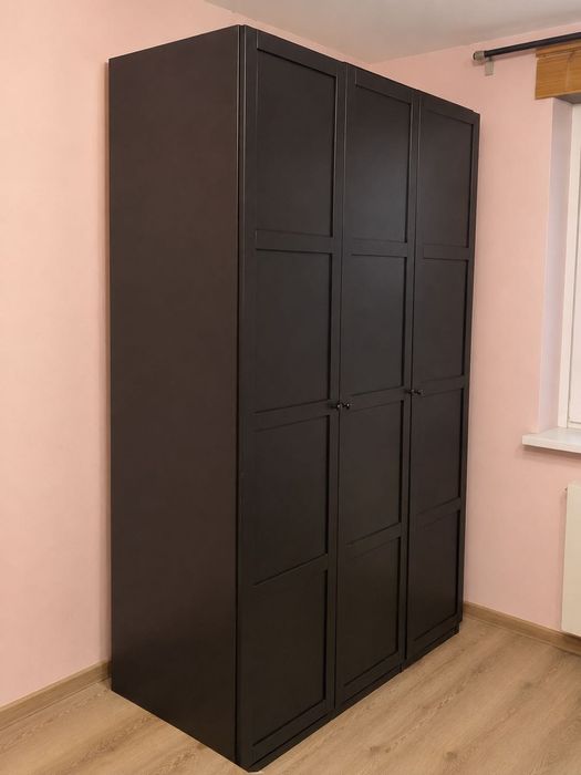 IKEA PAX czarnobrązowa 150 cm z wyposażeniem i komodą KOMPLEMENT