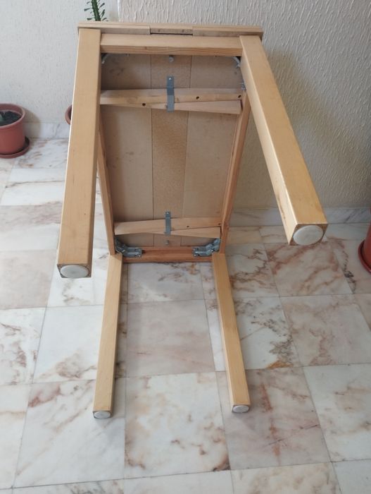 Mesa de cozinha extensível