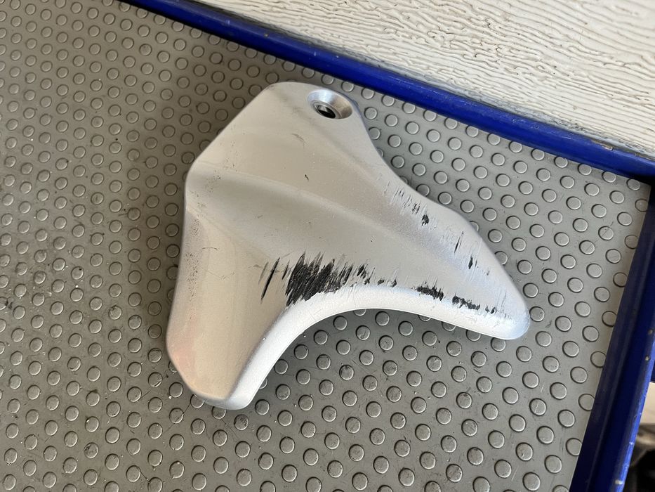 Owiewka wypełnienie lampy suzuki svf gadlius