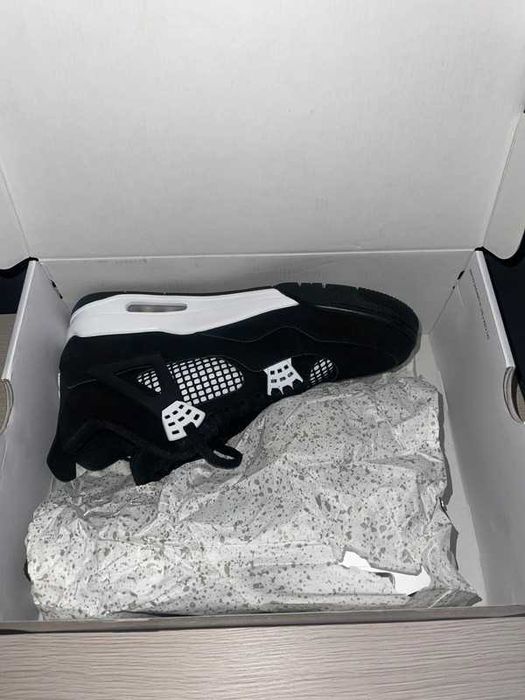 Jordan_4_Retro_White_Thunder R.38