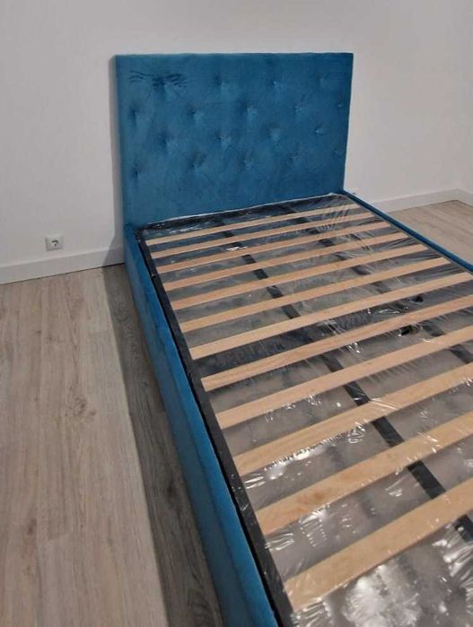 Camas De Casal Estofadas Top de Gama 190x140m Estrado Incluído 199€ !!