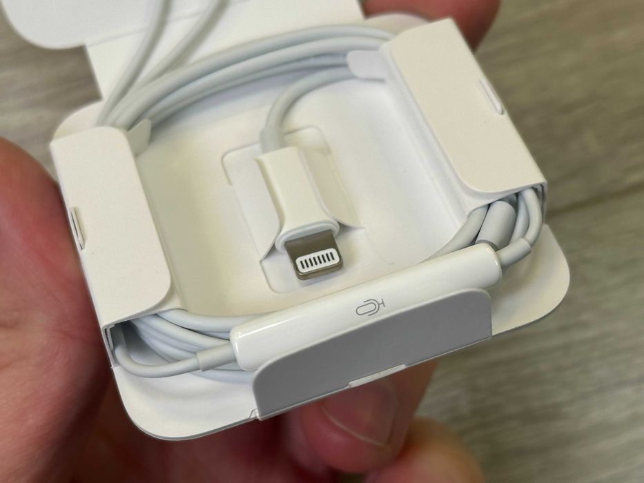 Навушники Apple iPhone EarPods with Mic Lightning НОВІ 100% ОРИГІНАЛ
