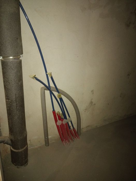 Ціну знижено ще раз! З ГАЗОМ  2 КІМНАТНА  Свалява 72 м.кв.