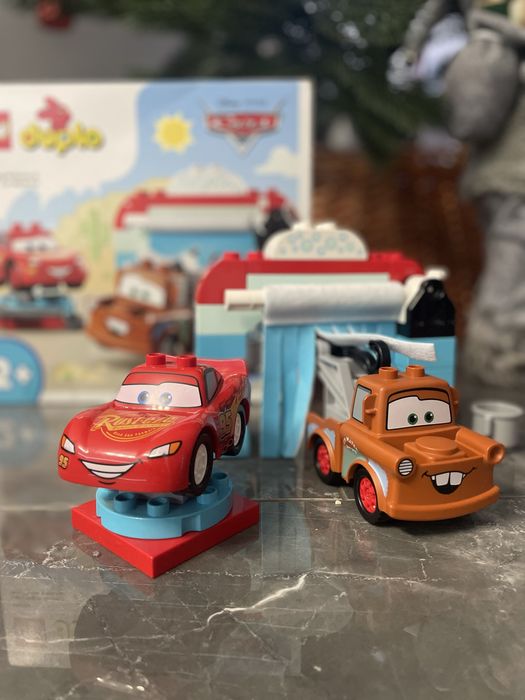 LEGO DUPLO Розваги Блискавки МакКвіна й Сирника на автомийці