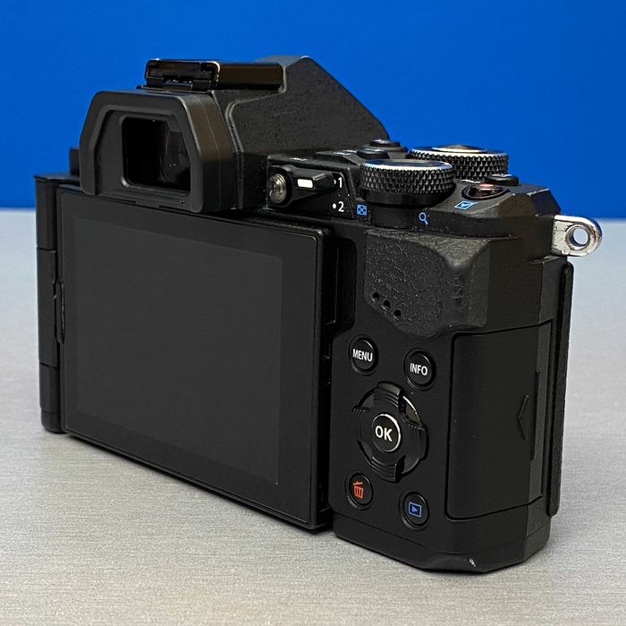 Olympus OM-D E-M5 Mark II (Corpo) - 16.1MP