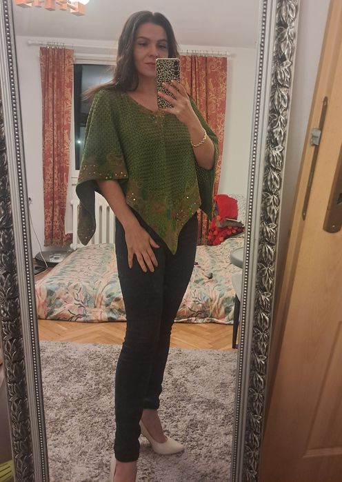 Zielone ponczo Jains