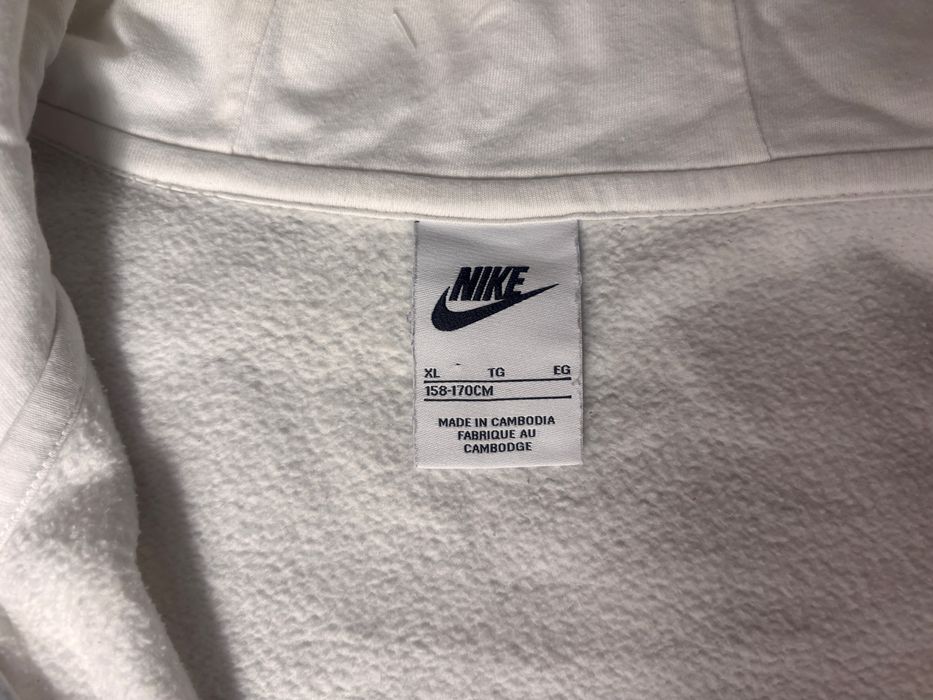 Bluza sportowa rozpinana z kapturem Nike