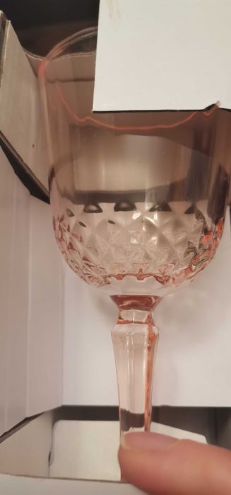 Kieliszki do wina 300ml nowe