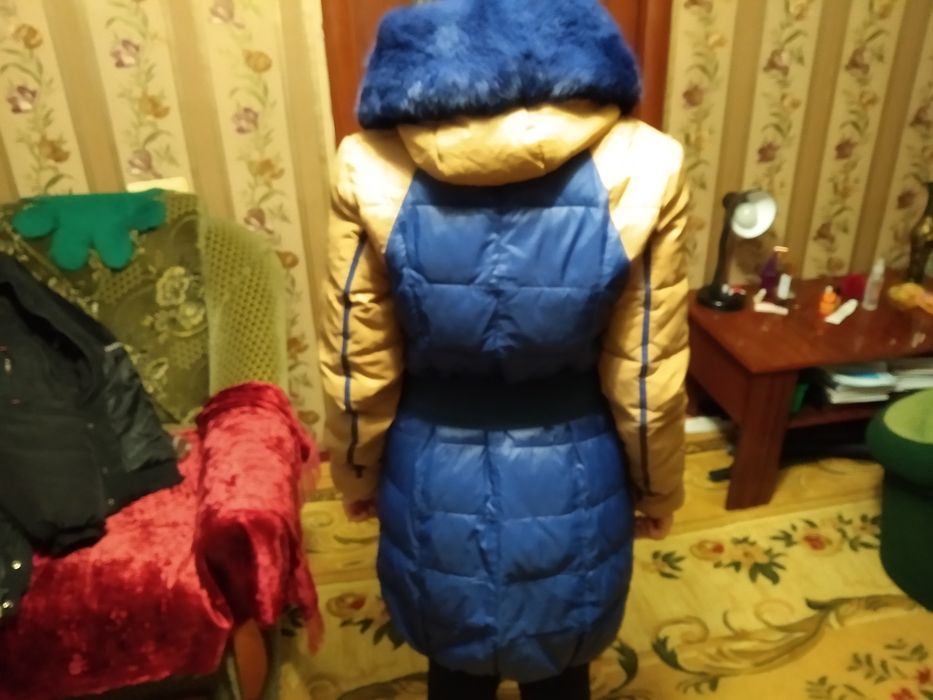 Курточка на девочку