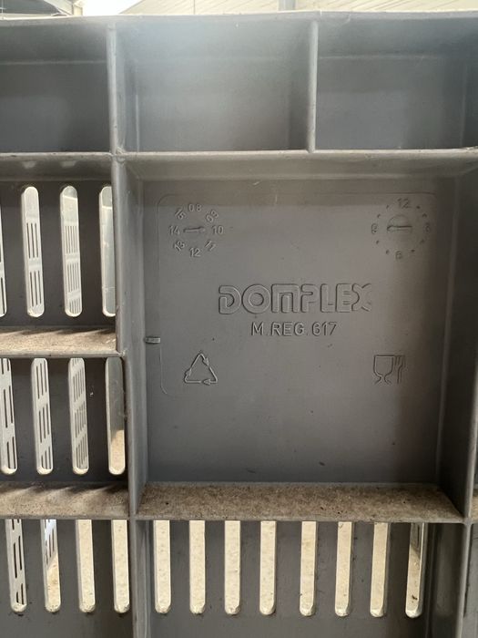 Vendo Caixas Contentoras Domplex 100L (600x500x450mm) c/Novas