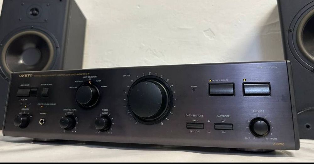 Wzmacniacz stereo Onkyo A-8830, 2*109 Watt, Japan
