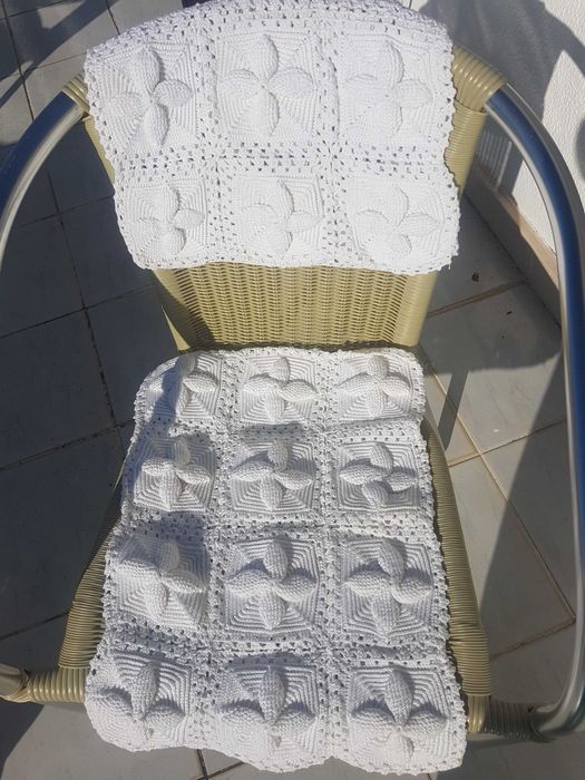 Colcha de crochê  feita a mão