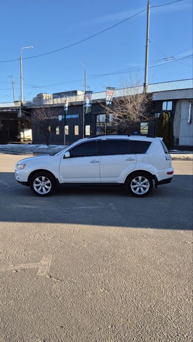 Mitsubishi Outlander XL 2013 рік Автомат Rockford