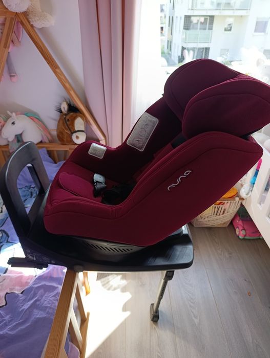 Obrotowy fotelik samochodowy  ISOFIX