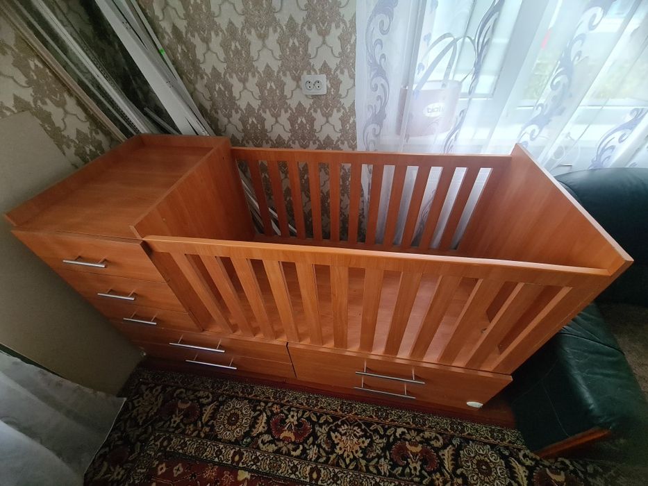Продам ліжечко дитяче від 0 до 5 років 4в1