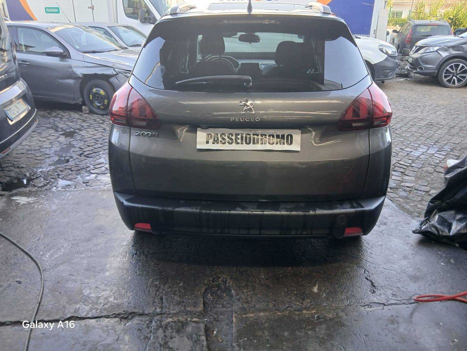 Peugeot 2008 1.5 BlueHDi Diesel Signature