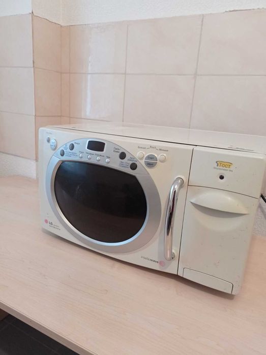 Продам микроволновую печь LG