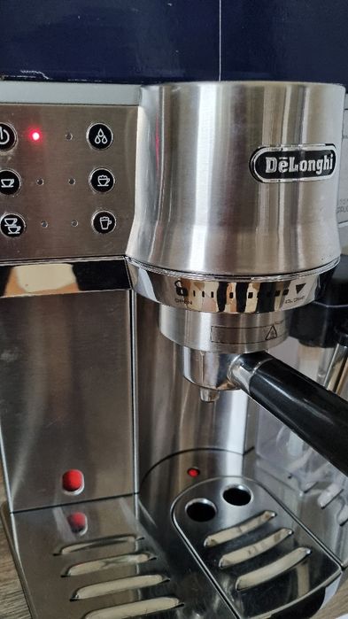 Ekspres DELONGHI EC 860.M kolbowy