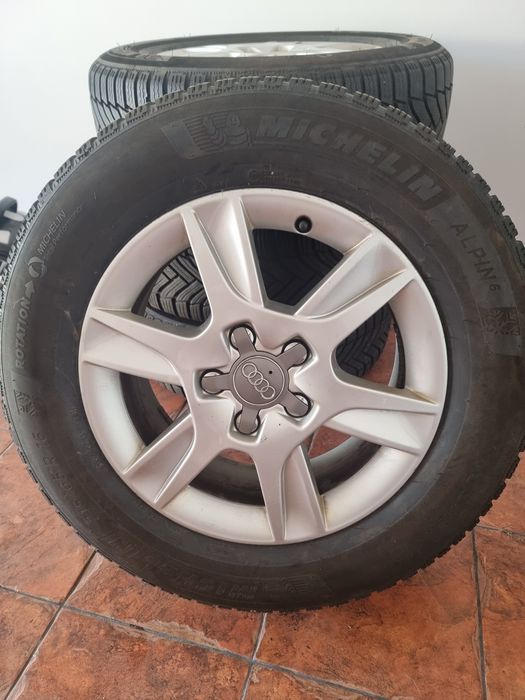 Jantes Audi com pneus praticamente novos